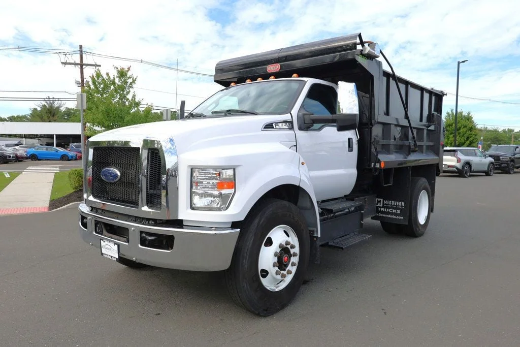 2022 Ford F-650's photo