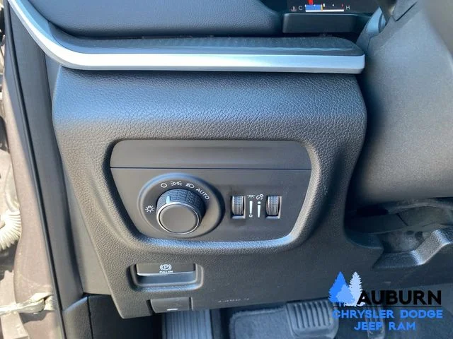 Used 2024 Gray Jeep Laredo image 34