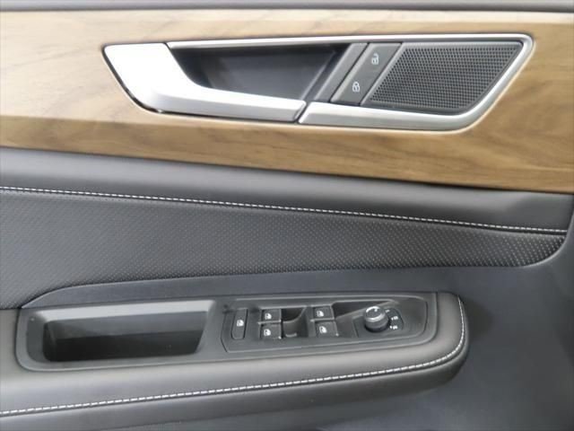 2026 Volkswagen Atlas SE w/Tech - Photo 23
