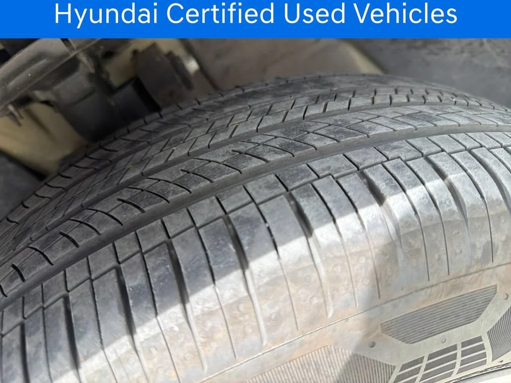 Certified Pre-Owned 2025 Hyundai Tucson Hybrid SEL Convenience