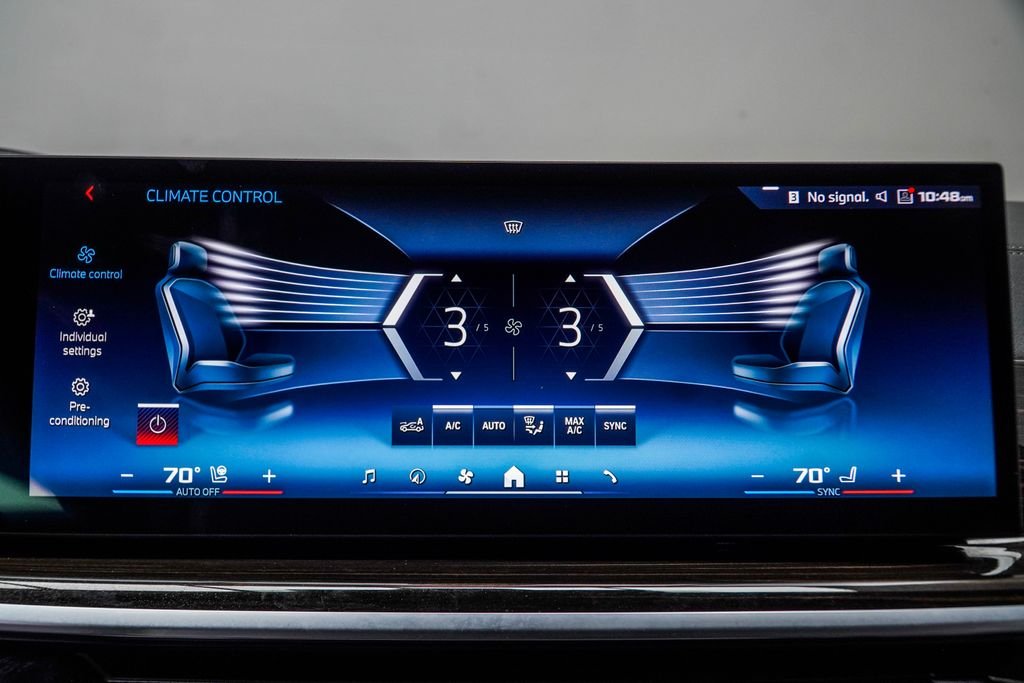 Used 2024 Blue BMW M60i image 33
