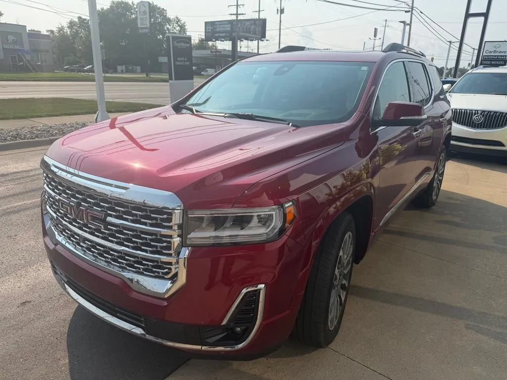 Used 2021 CAYENNE RED TINTCOAT GMC Denali image 5