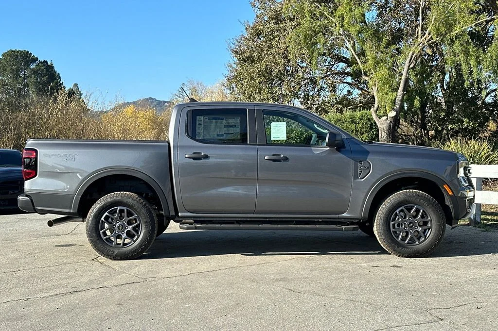 New 2025 Gray Metallic Ford XLT image 3