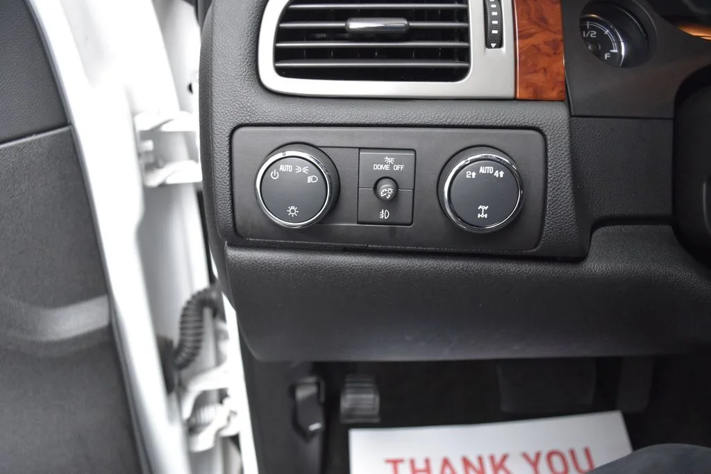 Used 2013 White Chevrolet LT image 13
