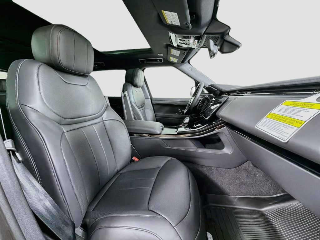 New 2027 Fuji White Land Rover Dynamic SE P400 image 30