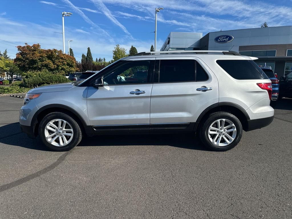 Used 2015 Silver Ford XLT image 3