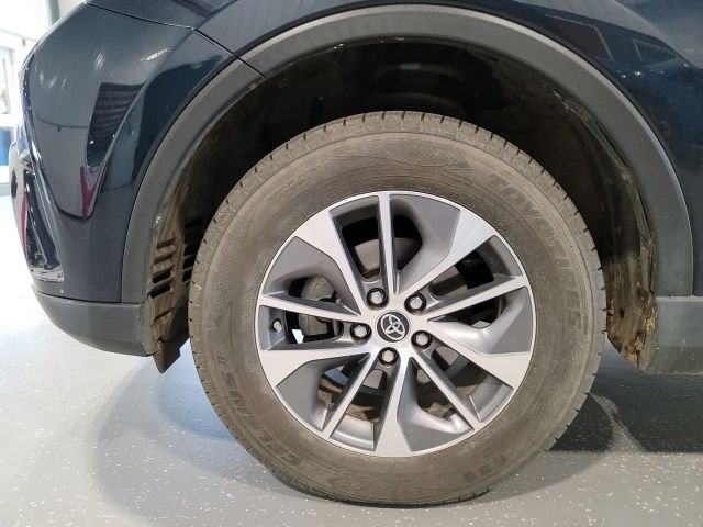 Used 2018 Aqua Toyota XLE image 12