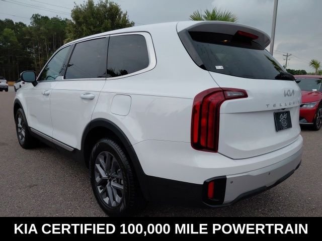 Used 2024 White Kia LX image 7
