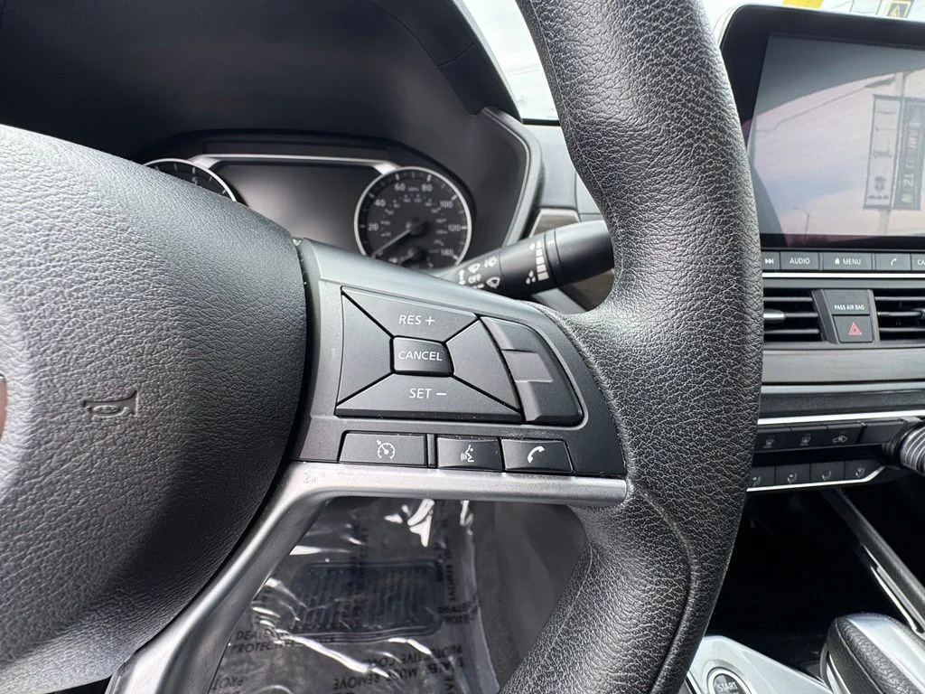 Used 2024 Black Nissan 2.5 SV image 22
