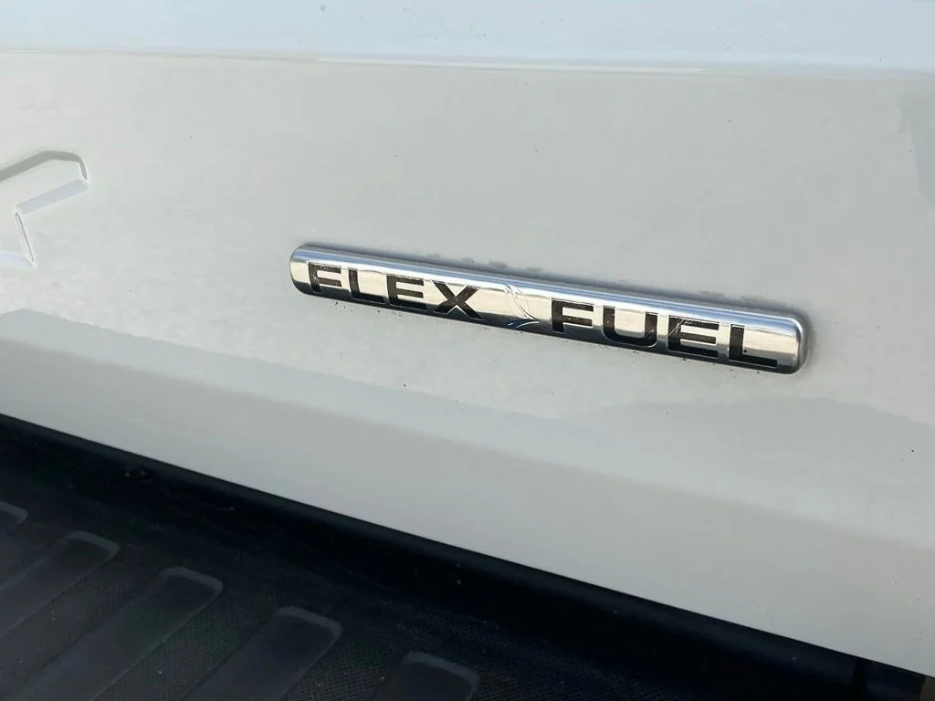 Used 2018 White Ford XL image 18