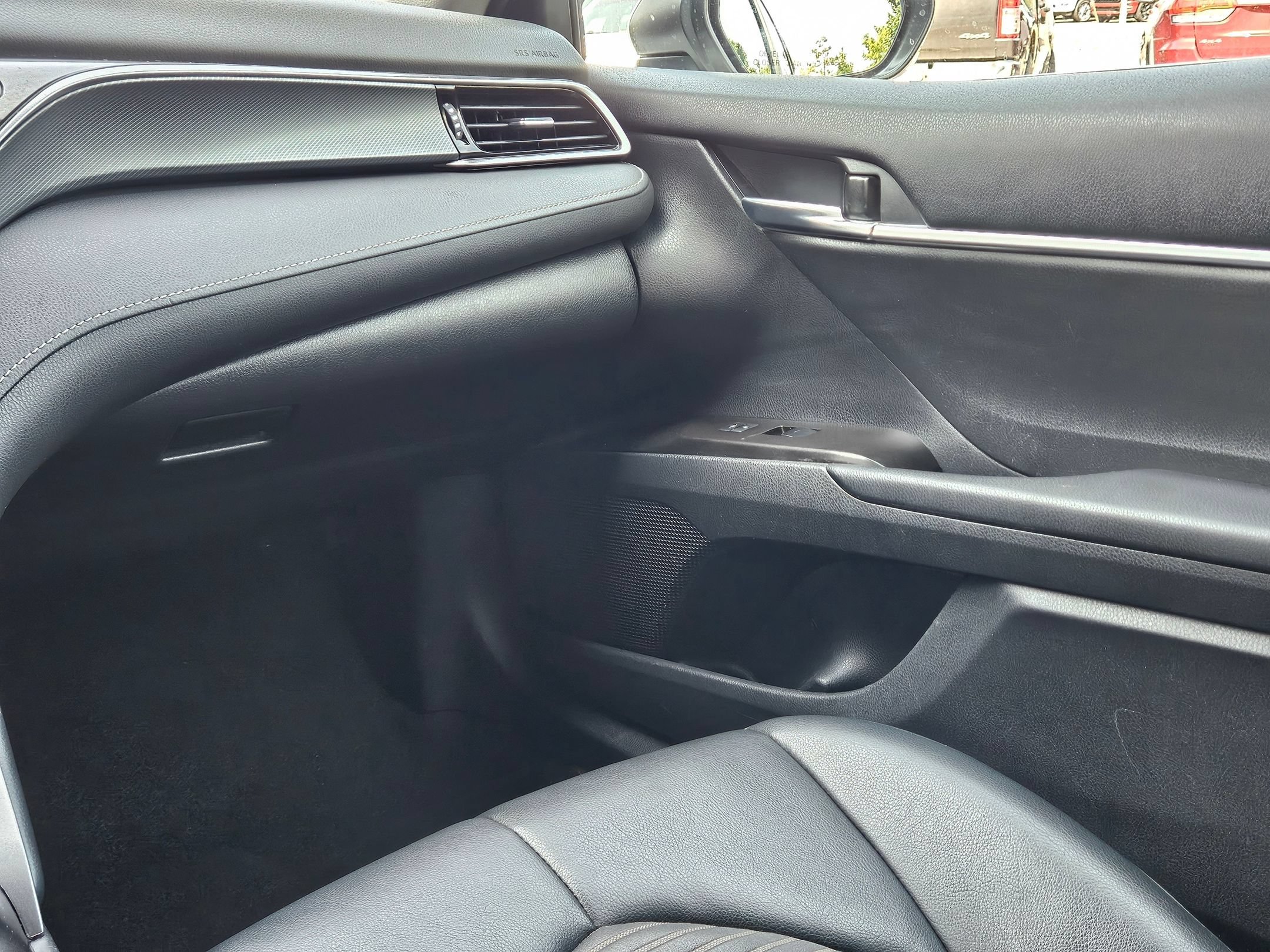 Used 2024 Ice Cap Toyota SE image 11