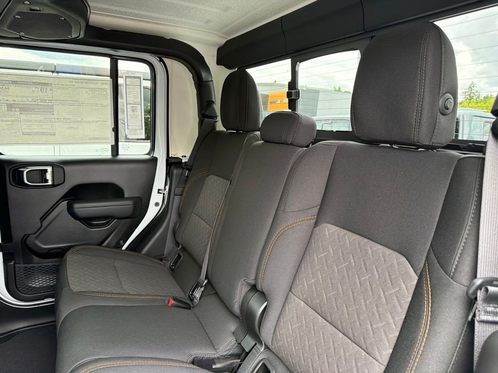 New 2026 Bright White Clearcoat Jeep Mojave image 30