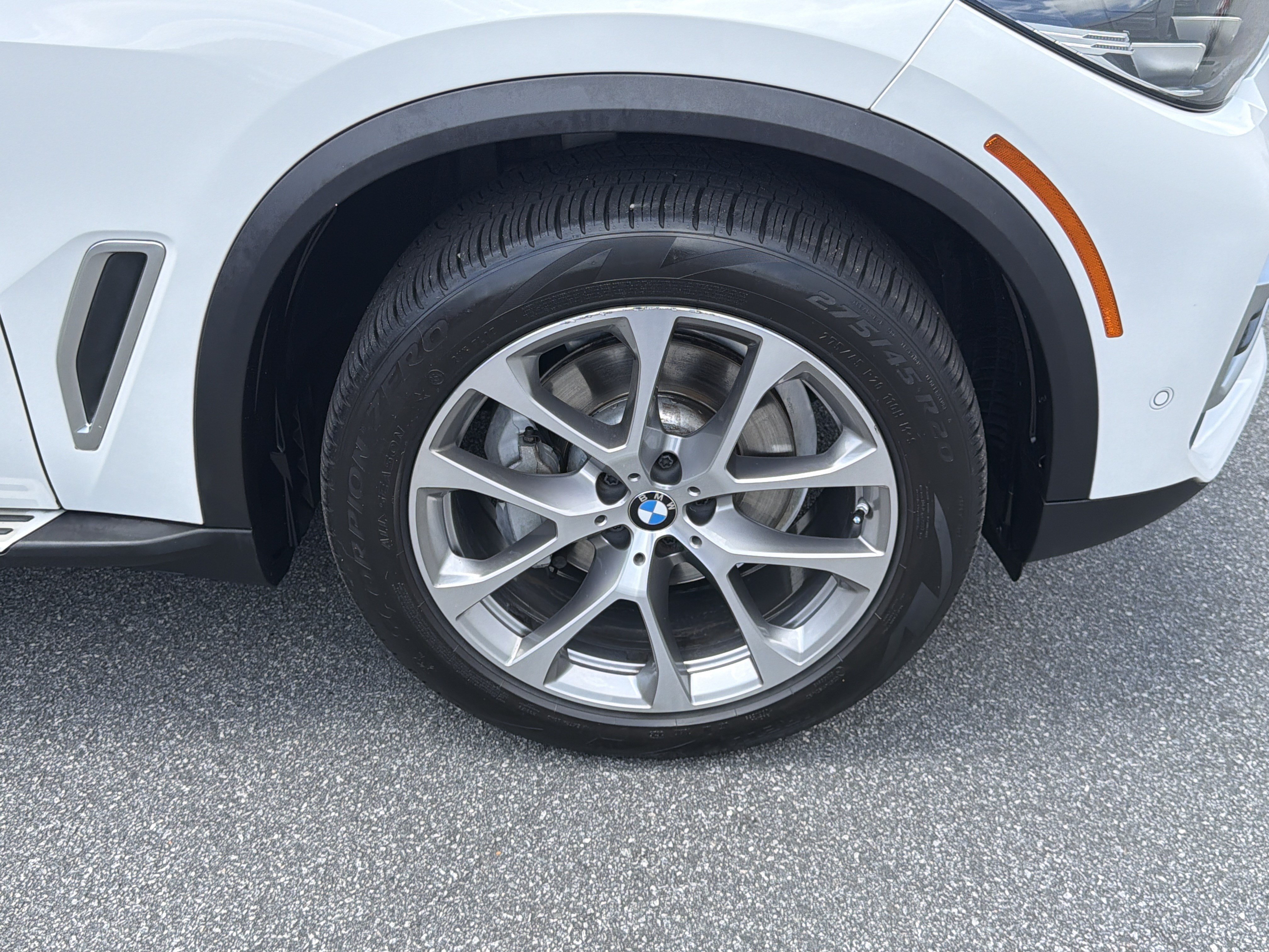 Used 2022 Alpine White BMW sDrive40i image 13