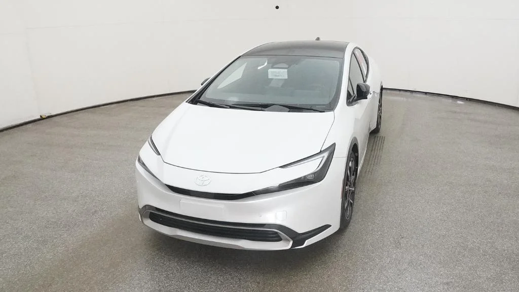 New 2026 Wind Chill Pearl Toyota XSE Premium image 23
