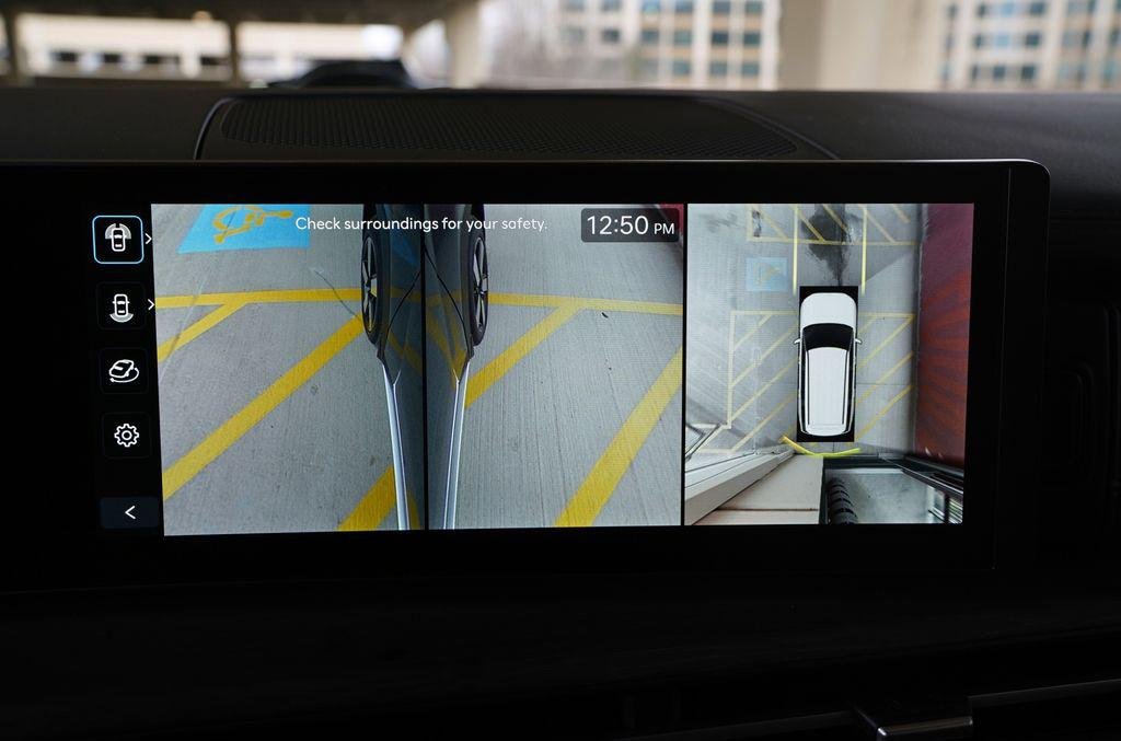 New 2026 Ecotronic Gray Hyundai Limited image 21