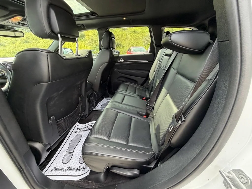 Used 2017 Bright White Clea Jeep Overland image 49