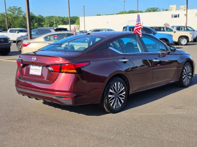 2024 Nissan Altima SV - Photo 7