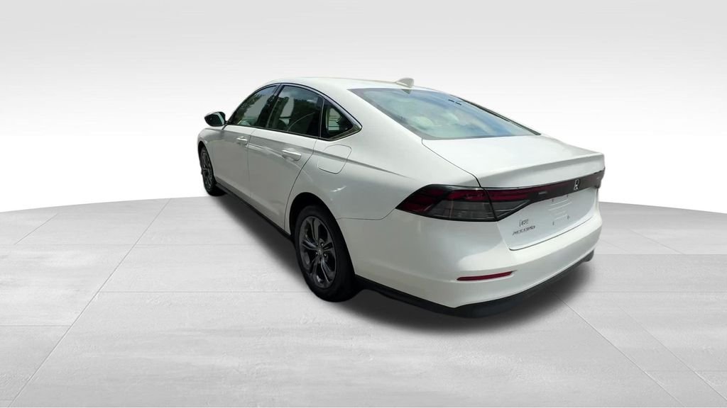 Used 2023  Honda EX image 3