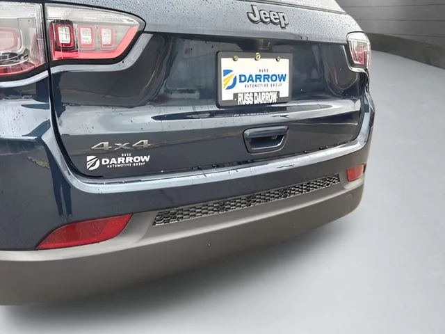 New 2026 Fathom Blue Pearl-Coat Exterior Paint Jeep Latitude image 23