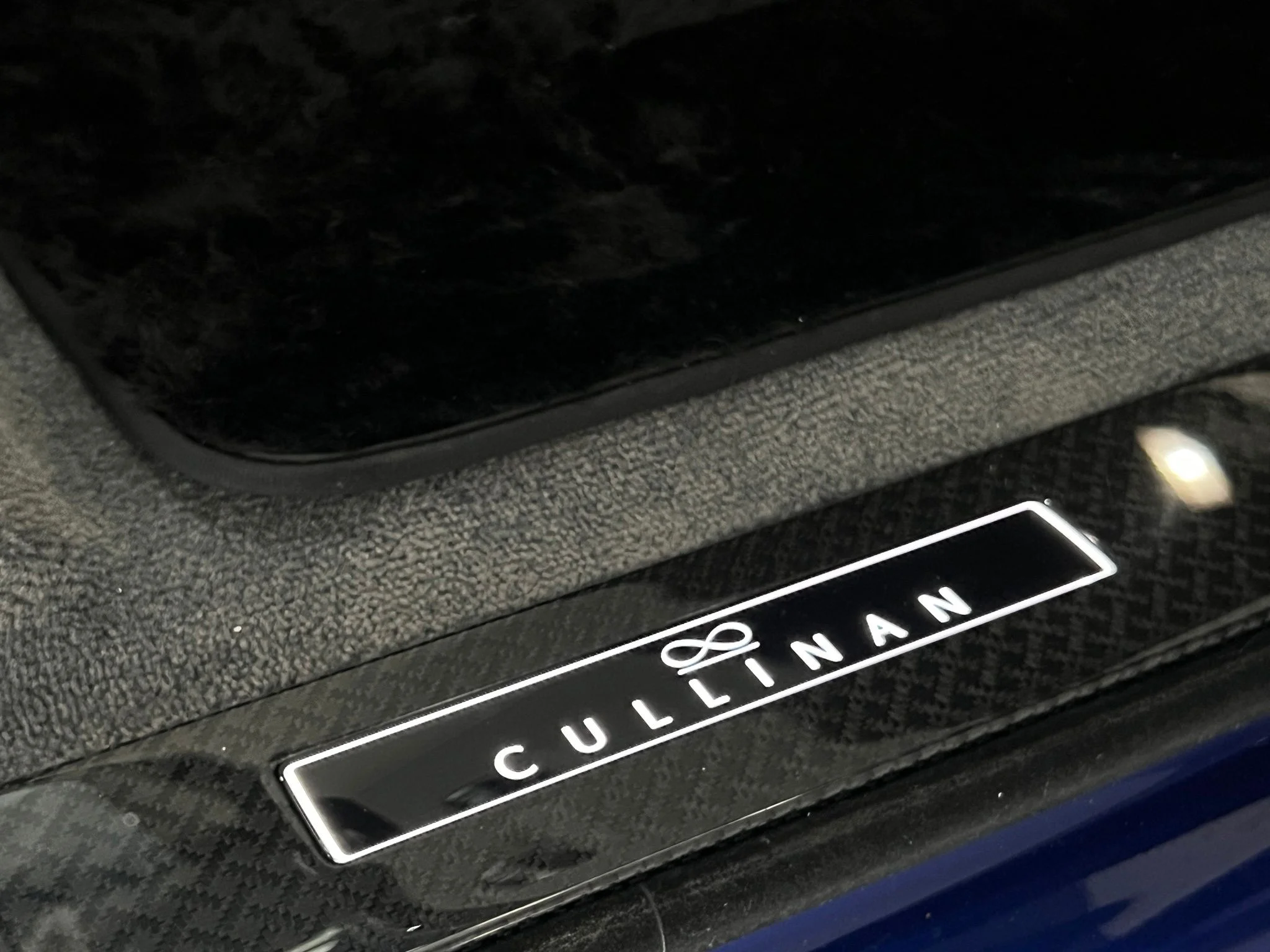 Used 2024 Blue Rolls-Royce Black Badge image 15
