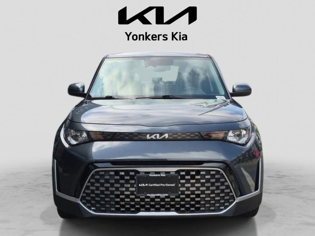 Used 2023 Gray Kia EX image 3