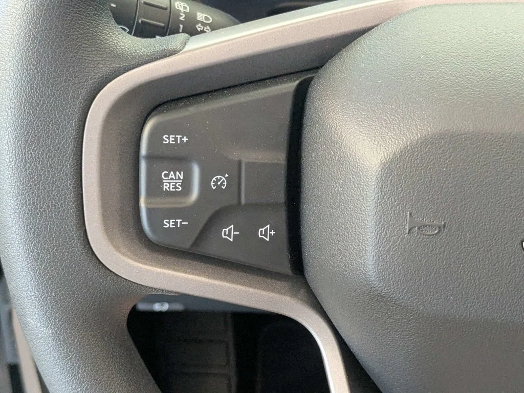 New 2026 Oxford White Ford Base image 25
