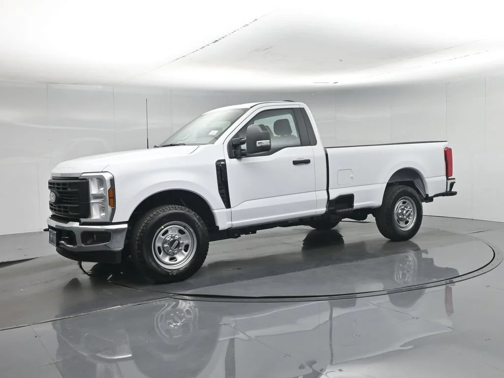 New 2027 Oxford White Ford XL image 25