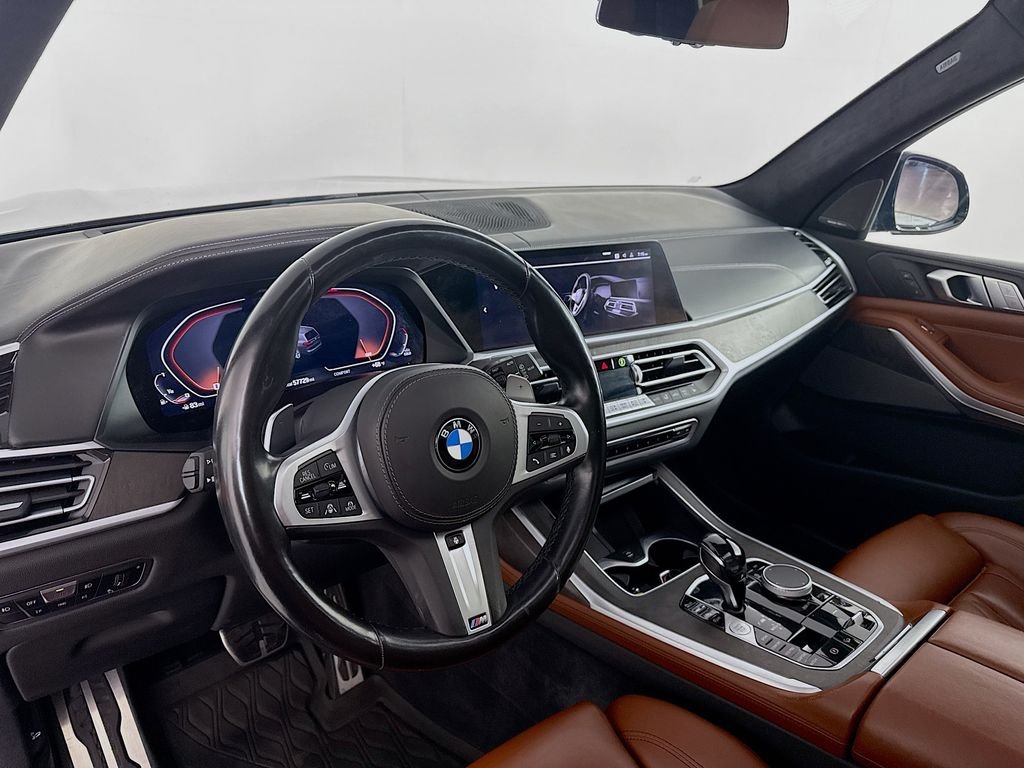 Used 2021 Black BMW M50i image 4