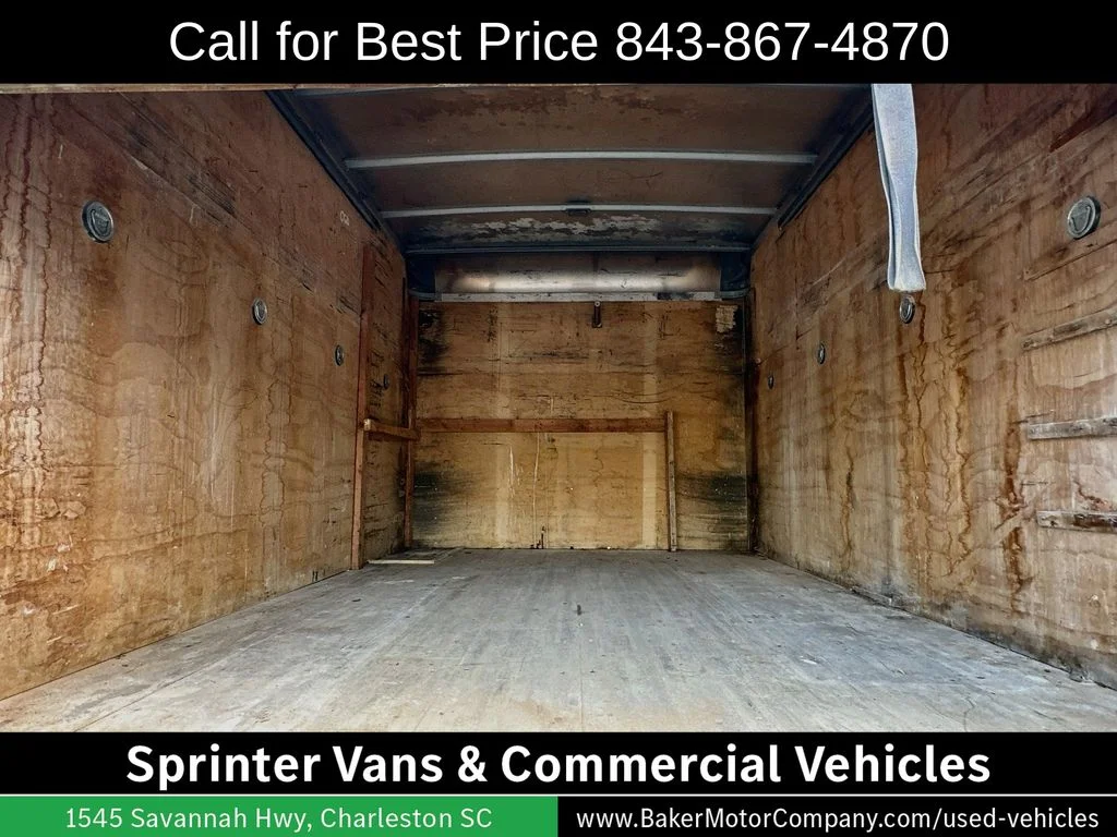 Used 2018 Arctic White Mercedes-Benz Cab Chassis 144 WB image 22