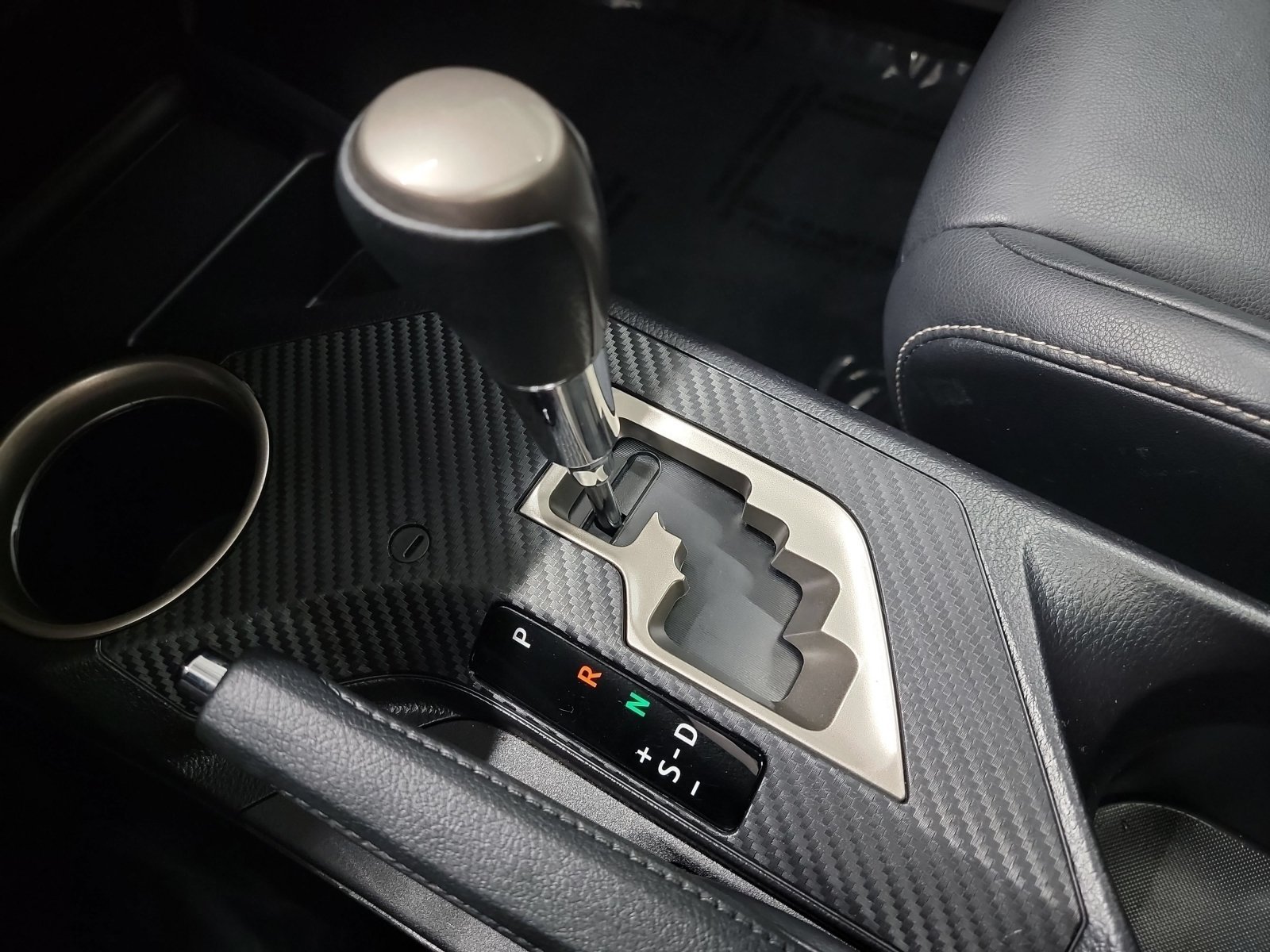 Used 2015 Classic Silver Metallic Toyota Limited image 26