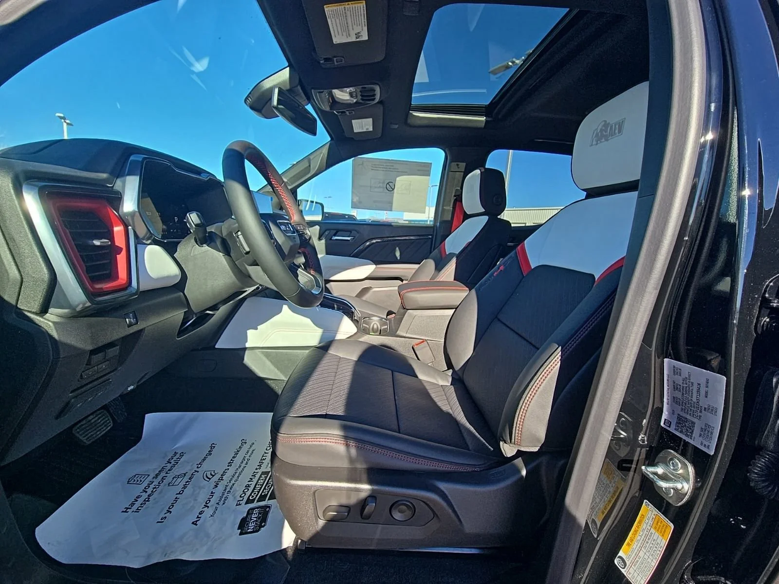 2026 GMC Canyon AT4X - Photo 16