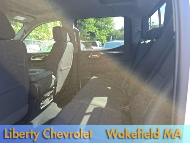 New 2026 Summit White Chevrolet LT image 7
