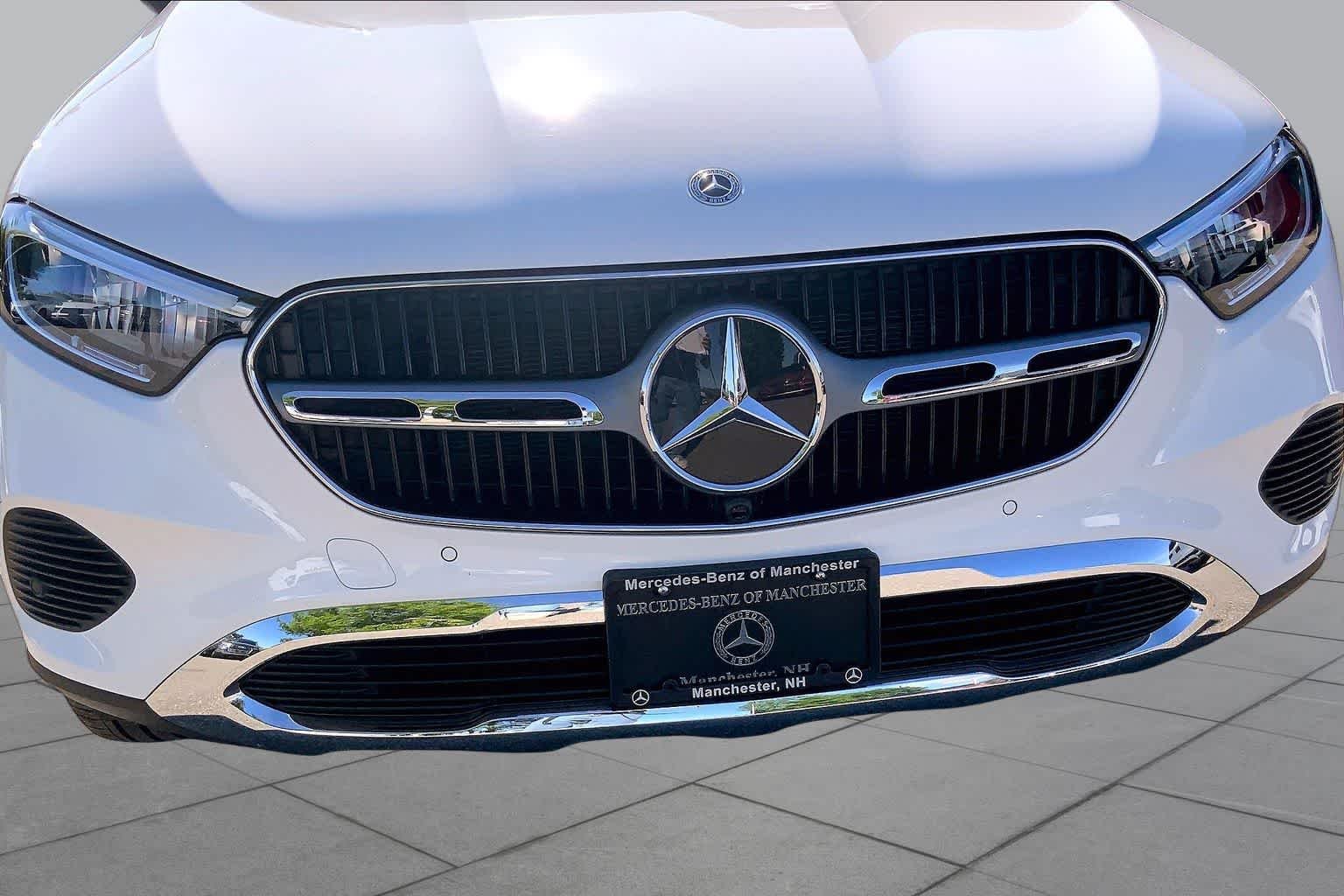 Certified Used 2026 Polar White Mercedes-Benz GLC 300 image 31