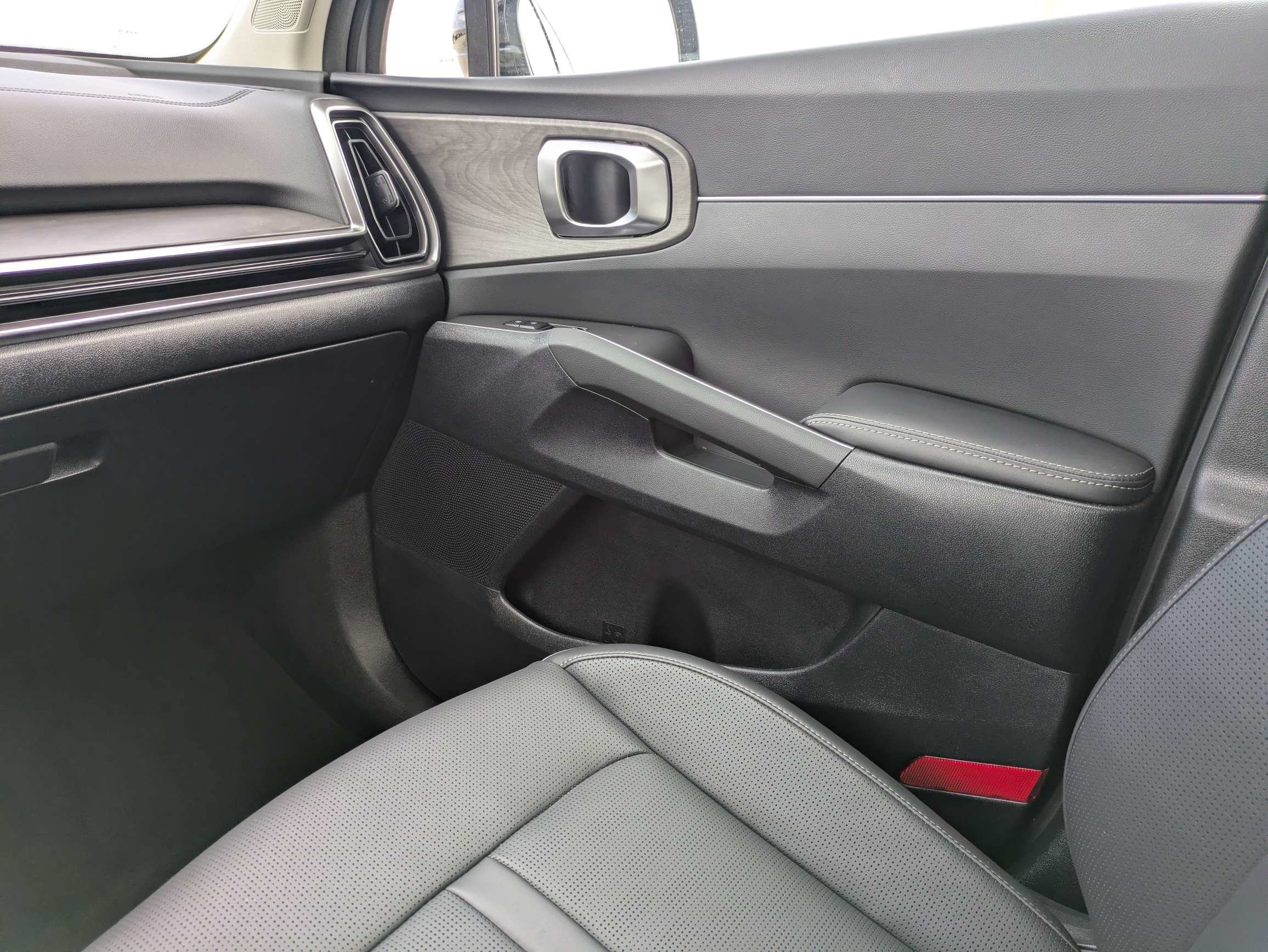 Certified Used 2025 Wolf Gray Kia X-Line EX image 20