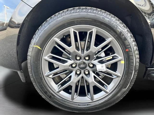 New 2026 Agate Black Metallic Ford Platinum® image 36