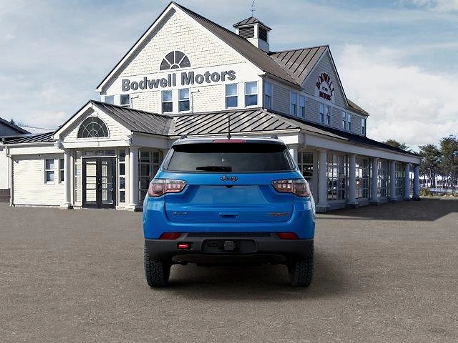 New 2026 Hydro Blue Pearl-Coat Exterior Paint Jeep Trailhawk image 7