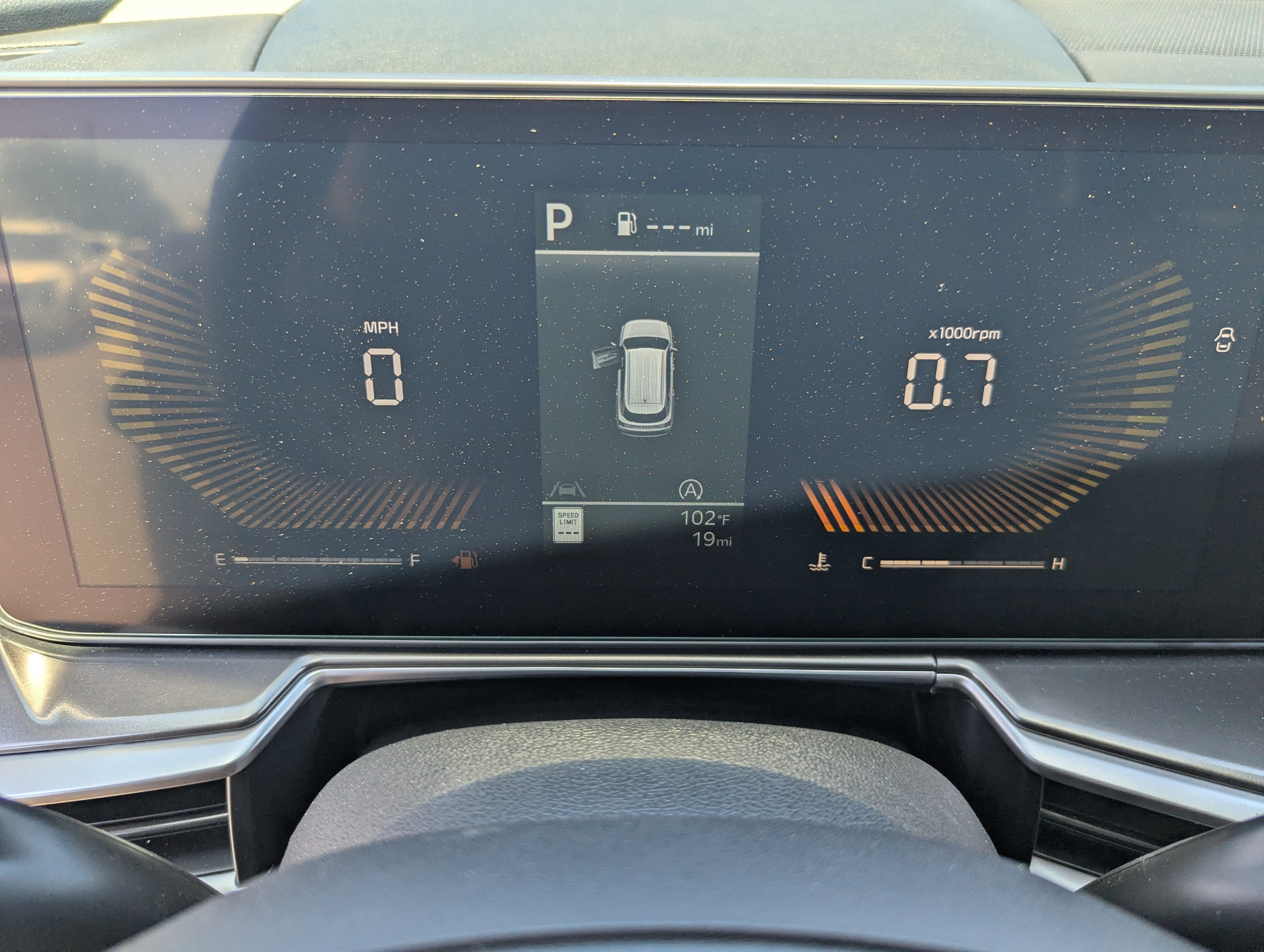New 2026 Wolf Gray Kia S image 33