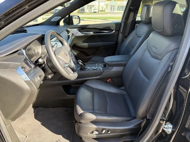 Used 2025 Black Cadillac Premium Luxury image 20
