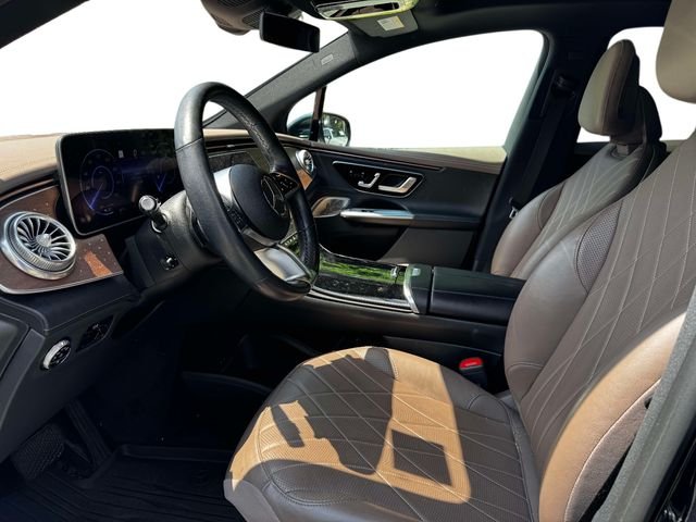 Certified Used 2023 Green Mercedes-Benz 500 SUV image 5