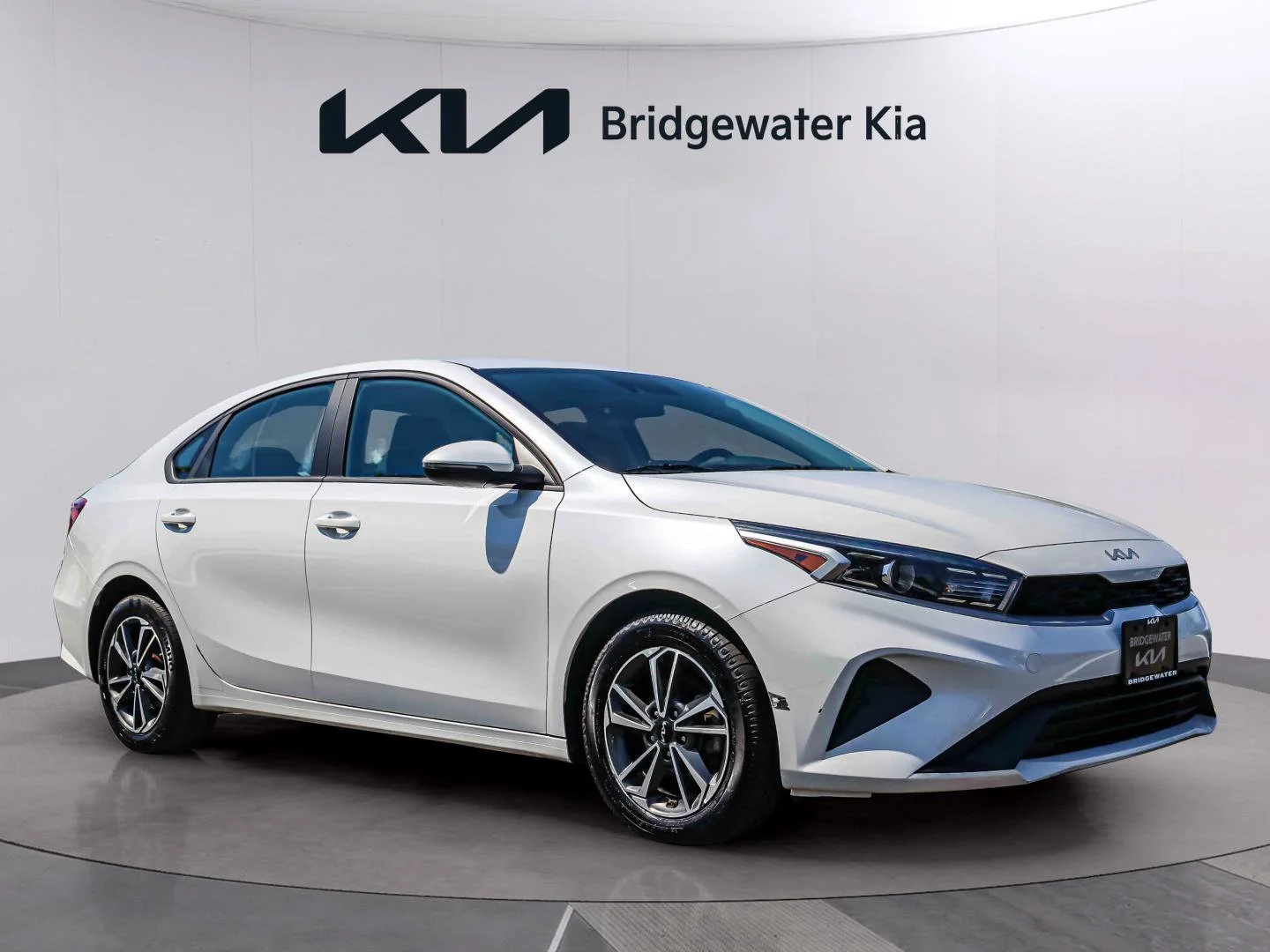 2023 Kia Forte LXS AT's photo