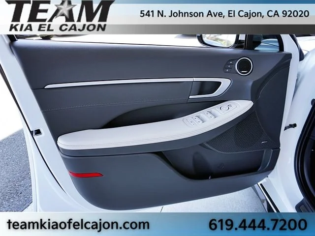 Used 2024 White Hyundai Limited image 23