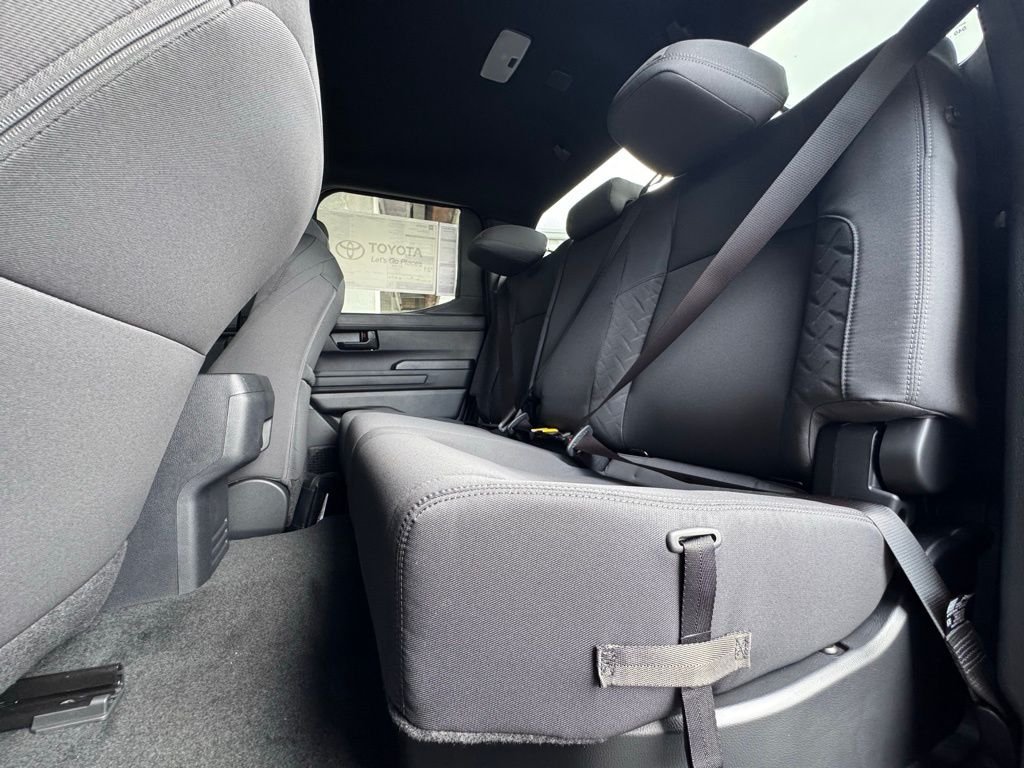 2025 Toyota Tacoma SR5 - Photo 14