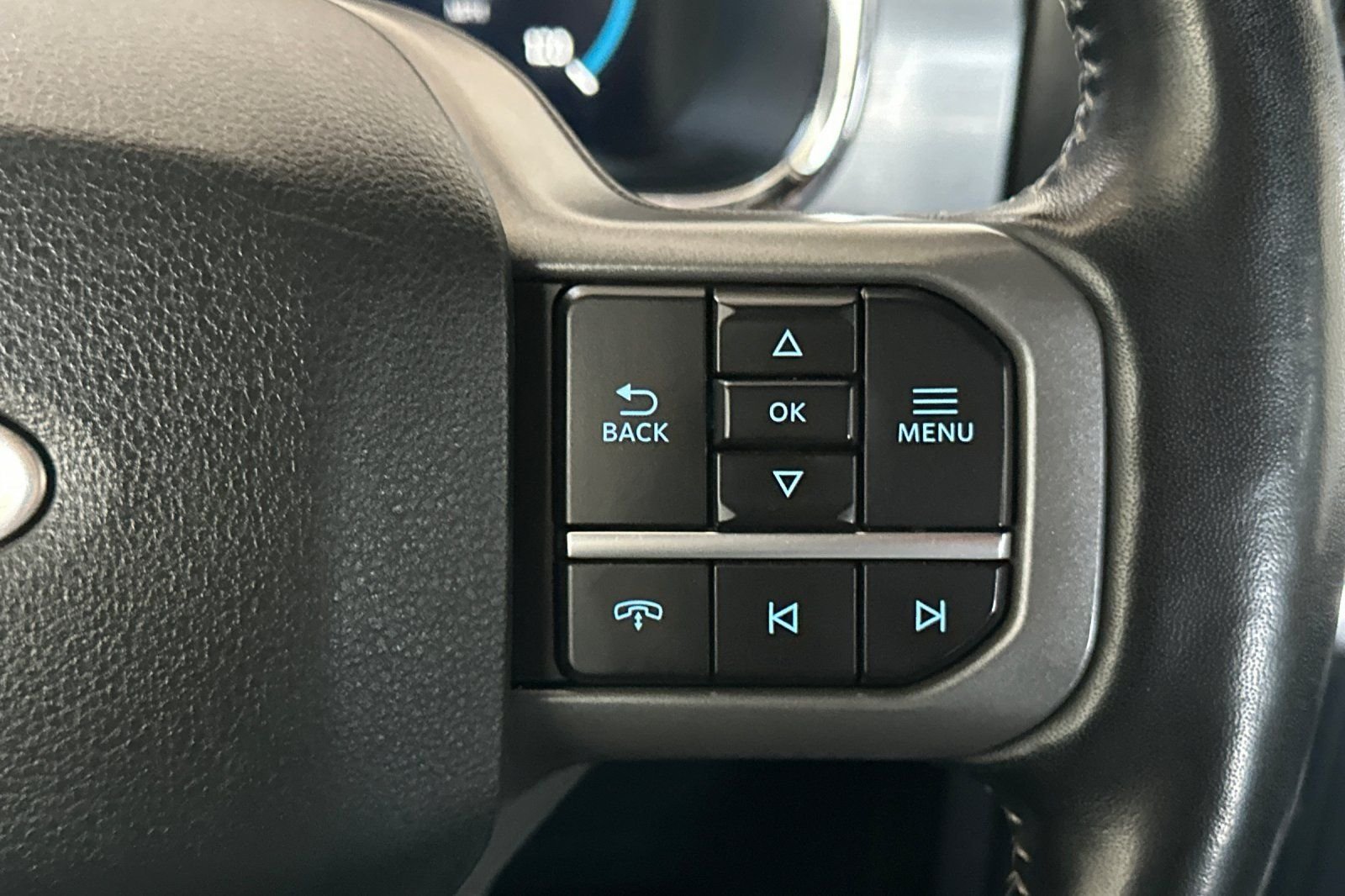 Used 2022 Black Ford Lariat image 26