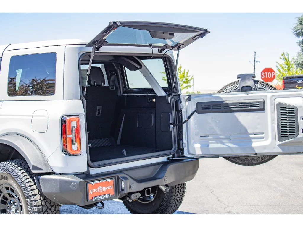 New 2026 AVALANCHE GRAY Ford Outer Banks image 10