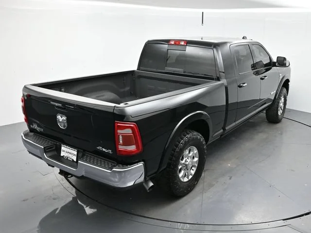 Used 2022 Diamond Black Crystal Pearlcoat Ram Laramie image 35