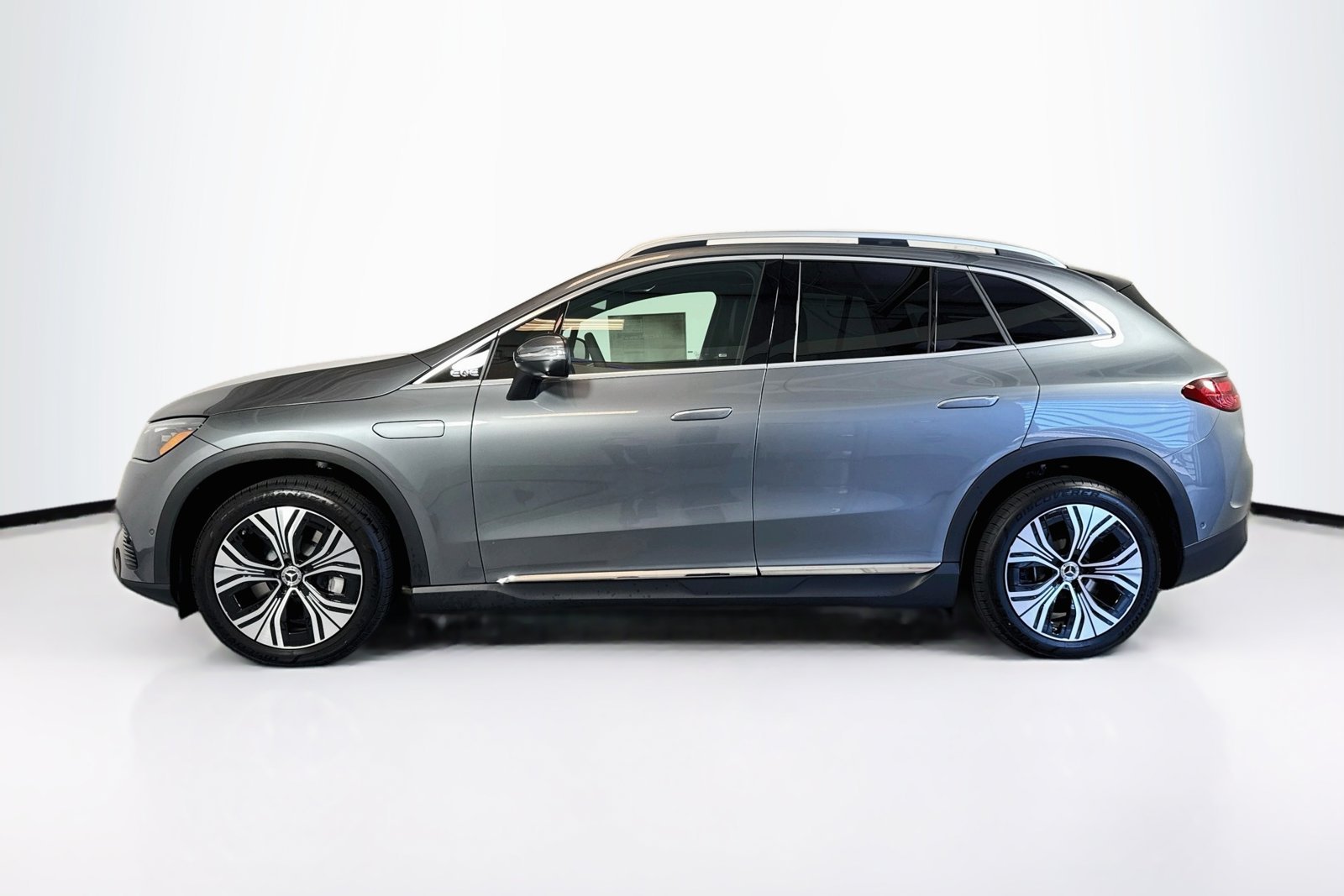 New 2026 Selenite Grey Metallic Mercedes-Benz EQE 320 image 8