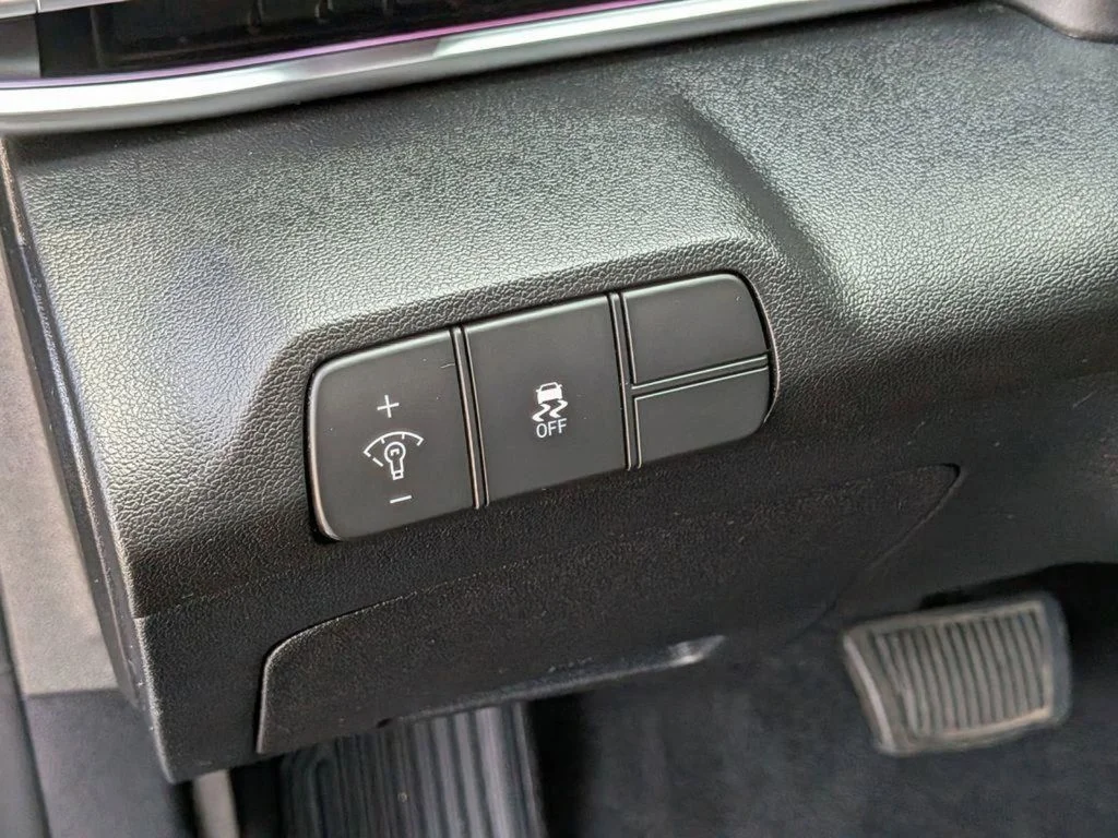 Used 2024 Black Hyundai Limited image 14