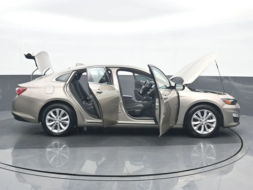 Used 2022 Gray Chevrolet LT image 36