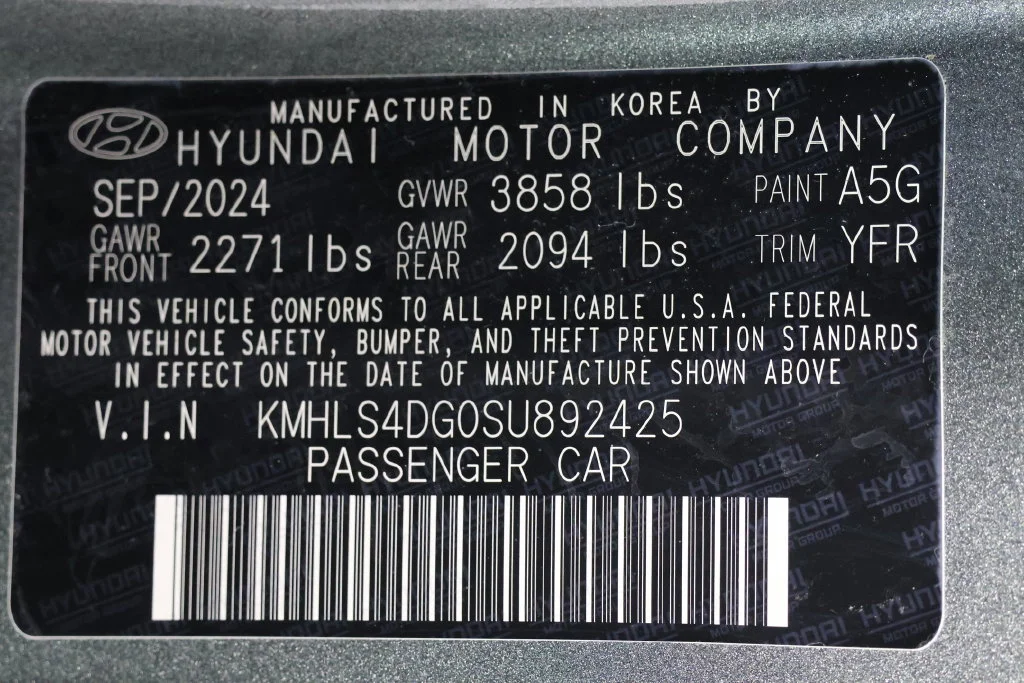 Certified Used 2025 Gray Hyundai SEL Convenience image 30