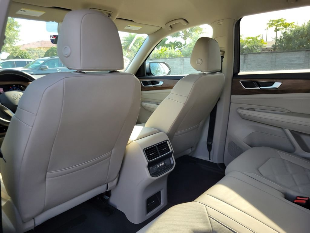 New 2026 Silver Volkswagen 2.0T SE image 7